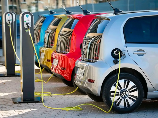 Electric cars for environmentally friendly commuting in Jerusalem on the bulletin board