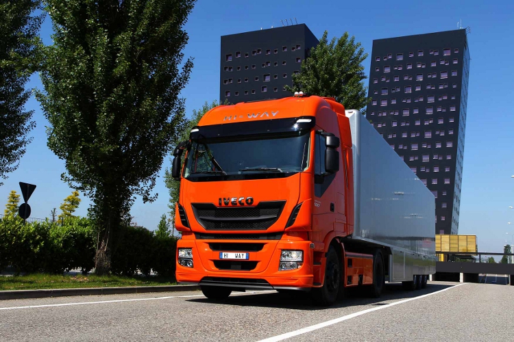 Где купить подержанные грузовики Iveco Stralis на доске объявлений в Израиле