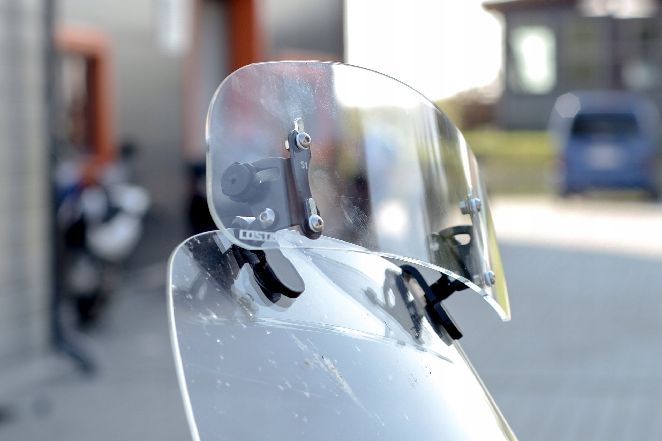 Buying Motorcycle Windshields on Bulletin Boards in Israel