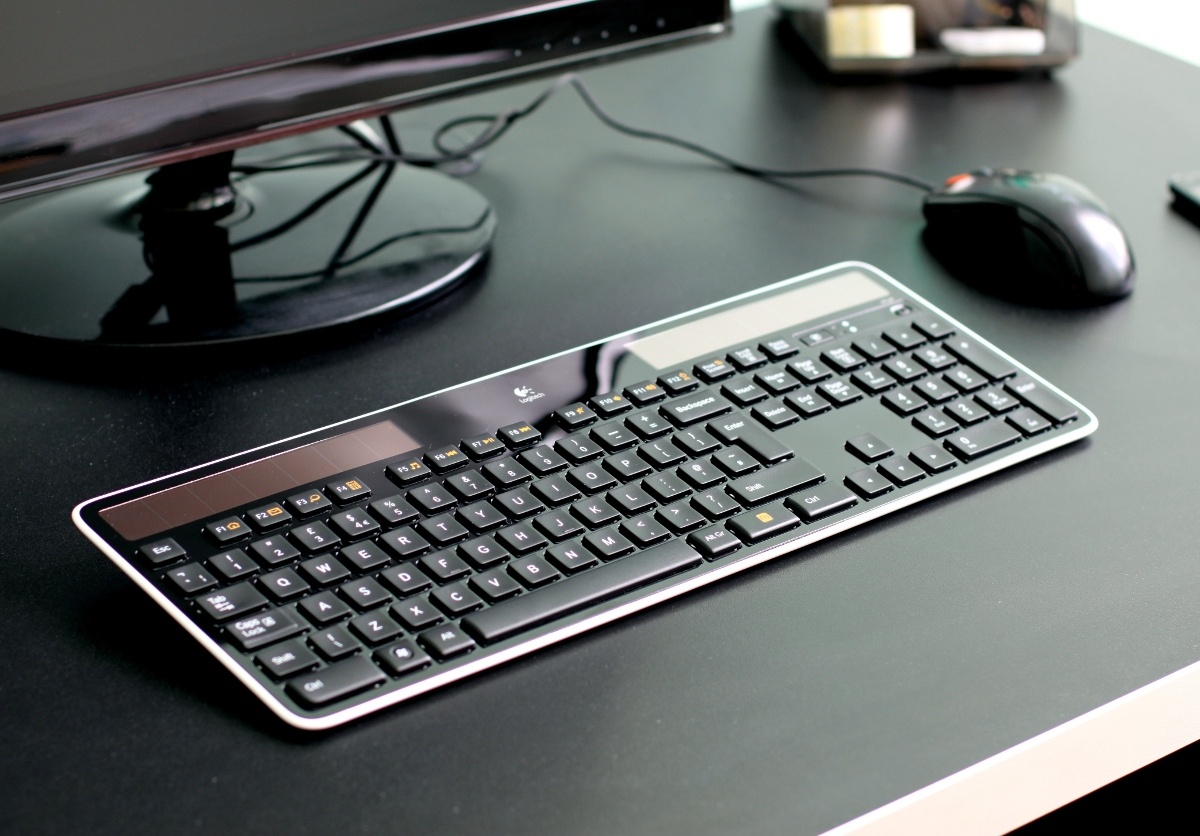 Buy a PC keyboard on a bulletin board in Israel
