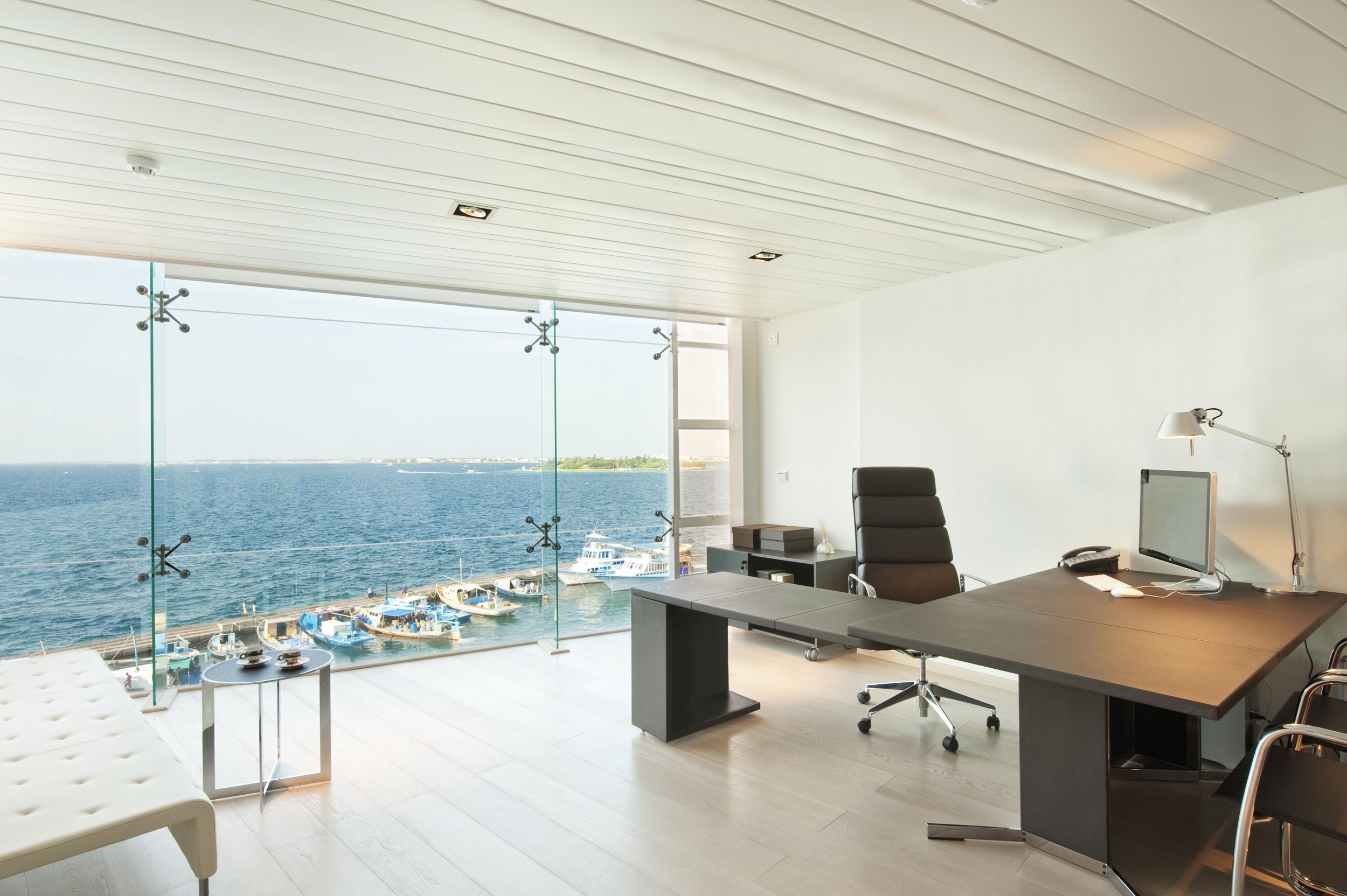 Office rental on the coast of Israel: a business adventure by the sea