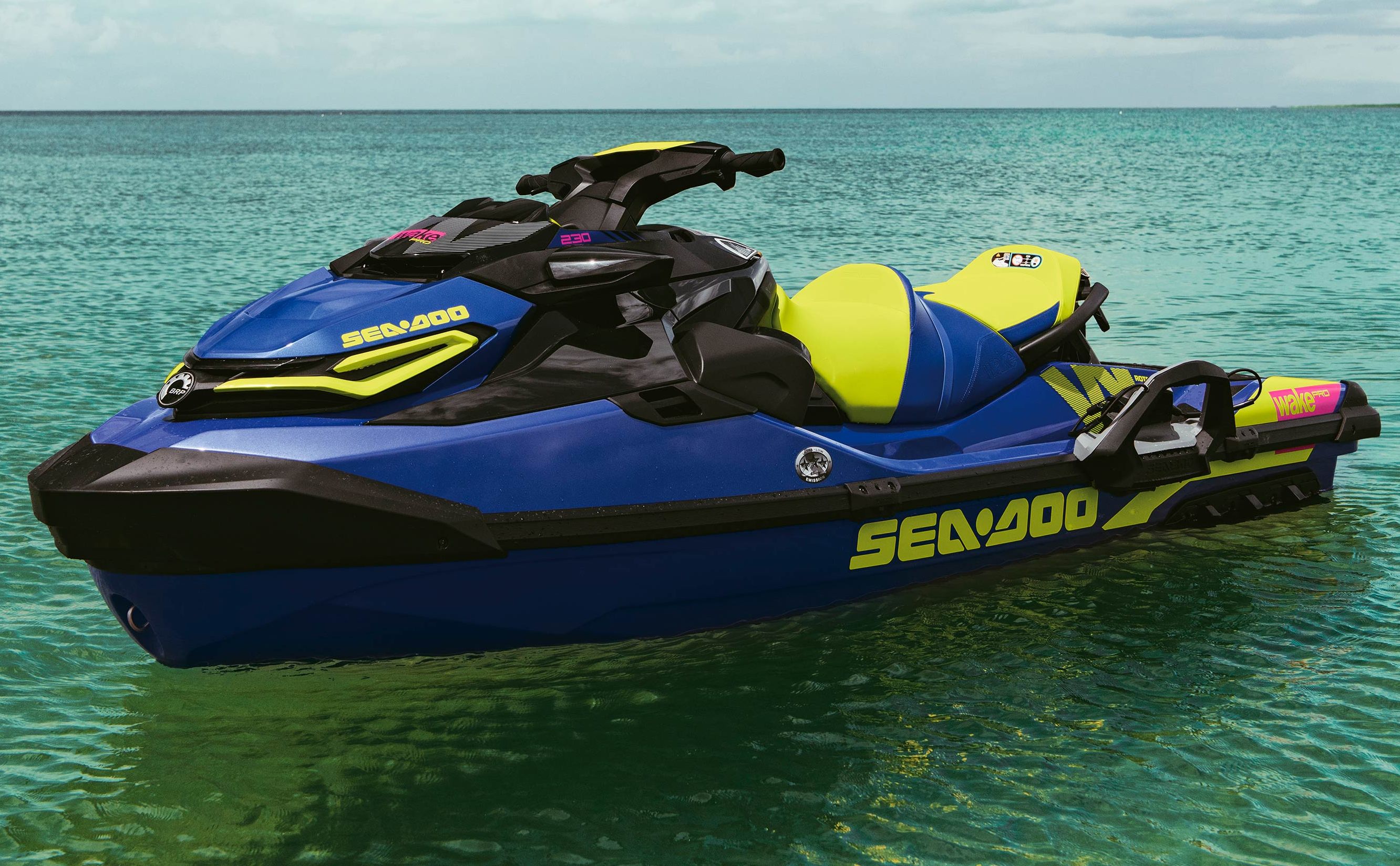 Sea-Doo Wake 170: مركبة مائية جاهزة للسحب مع ميزات ذكية