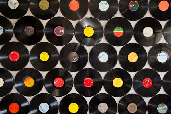 Buy Records for collecting in Israel on the bulletin board
