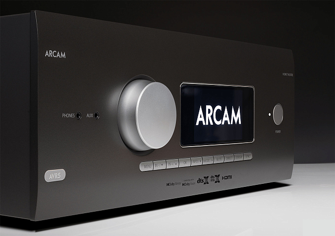 Arcam AVR10: עיצוב קלאסי עם טכנולוגיות מודרניות