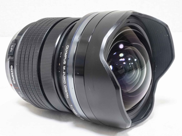 Olympus M.Zuiko Digital ED 7-14mm f/2.8 PRO: Wide-angle lens for Micro Four Thirds with high aperture.