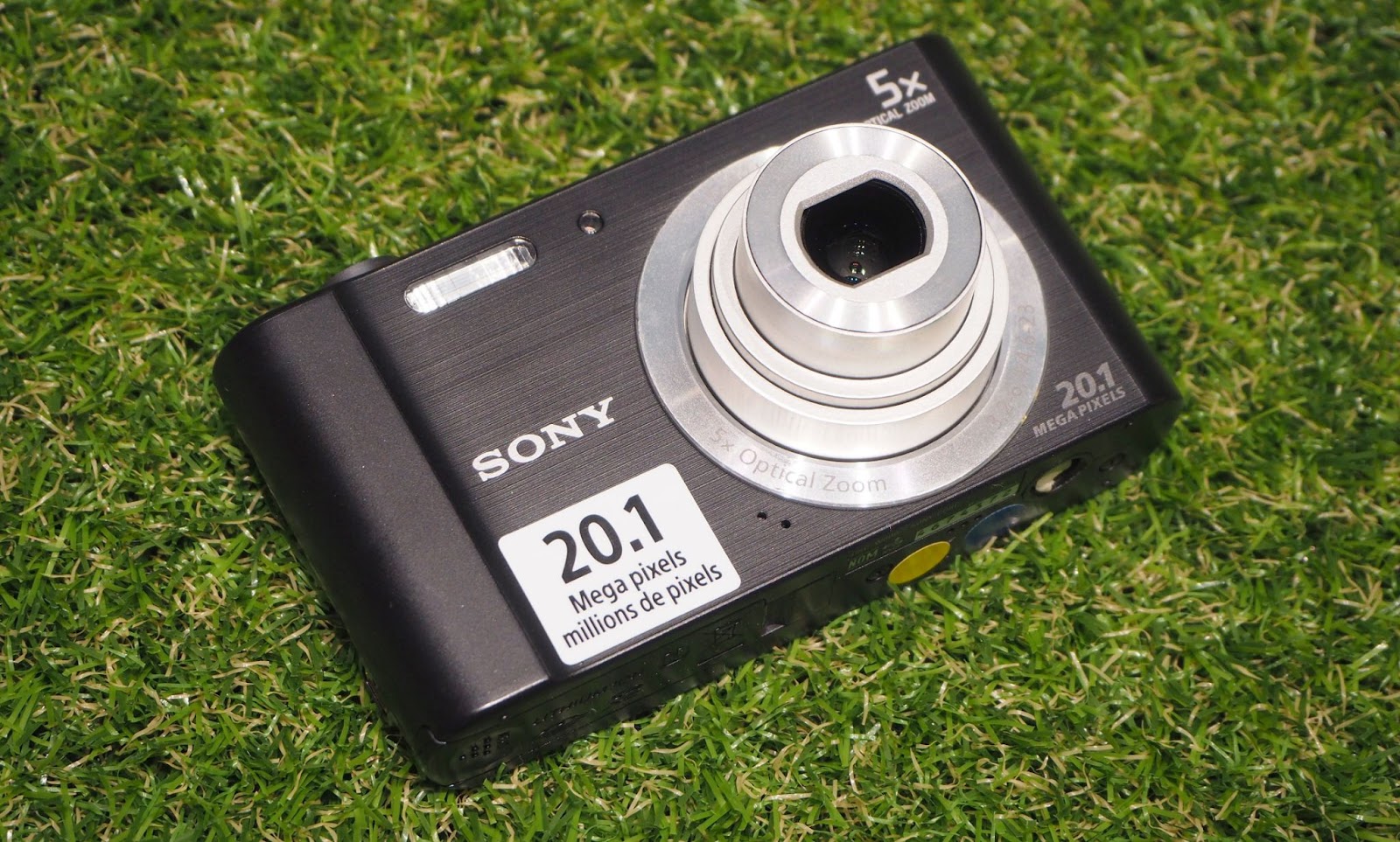 Sony Cyber-shot W800: מצלמה קומפקטית למתחילים