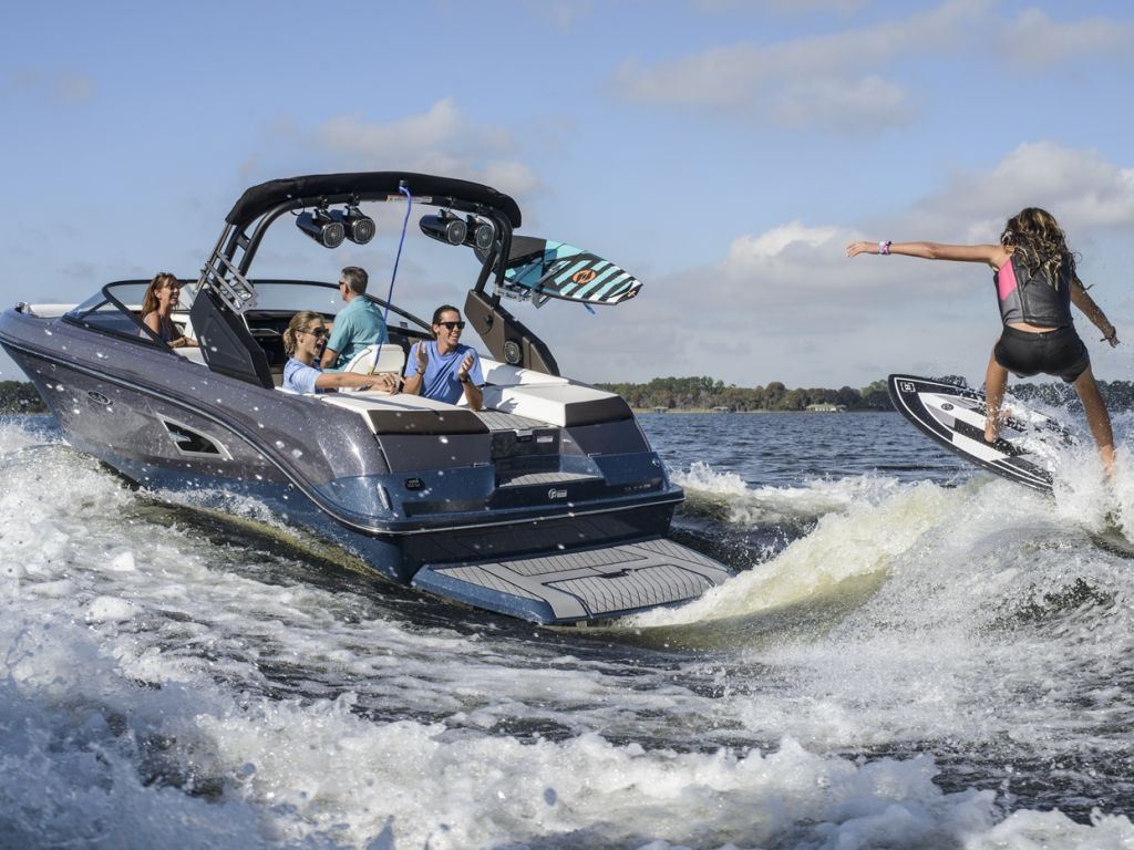 Comment acheter des bateaux de ski nautique sur les babillards électroniques en Israël