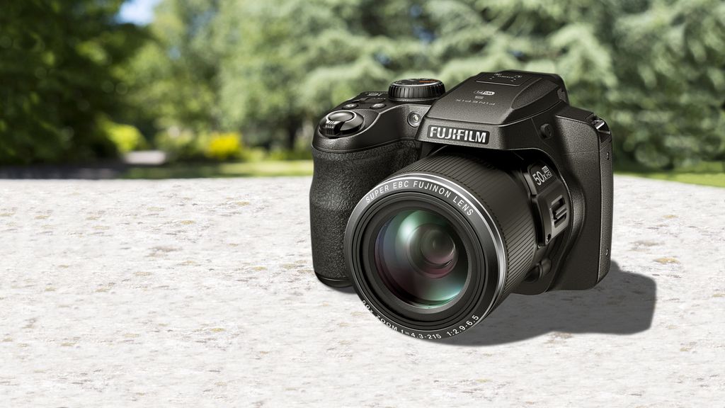 Fujifilm FinePix S1: погодоустойчивая мостовая камера