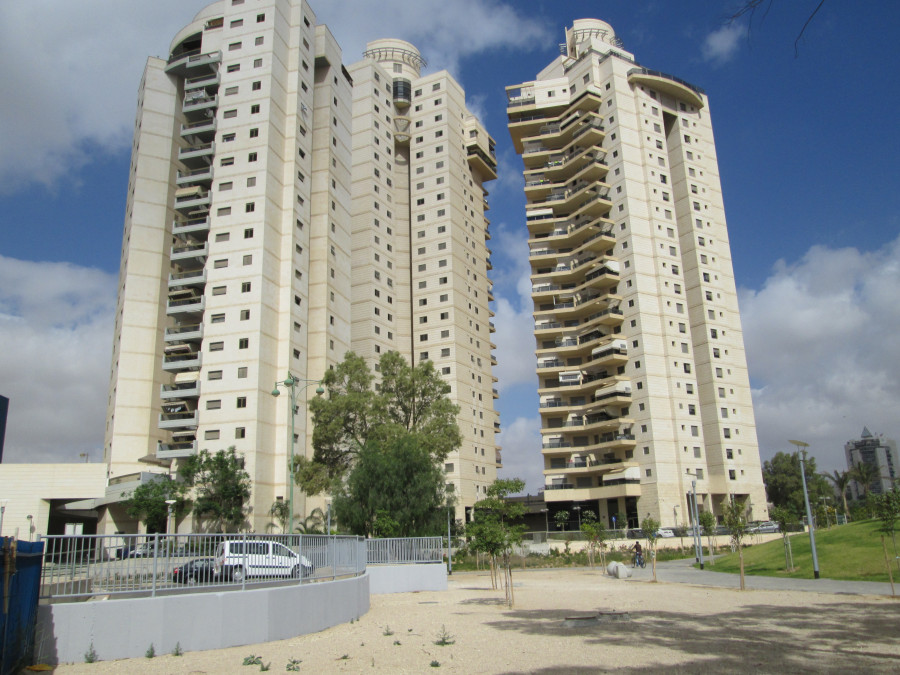 Affordable Housing in Be'er Sheva: Making the Negev Hom