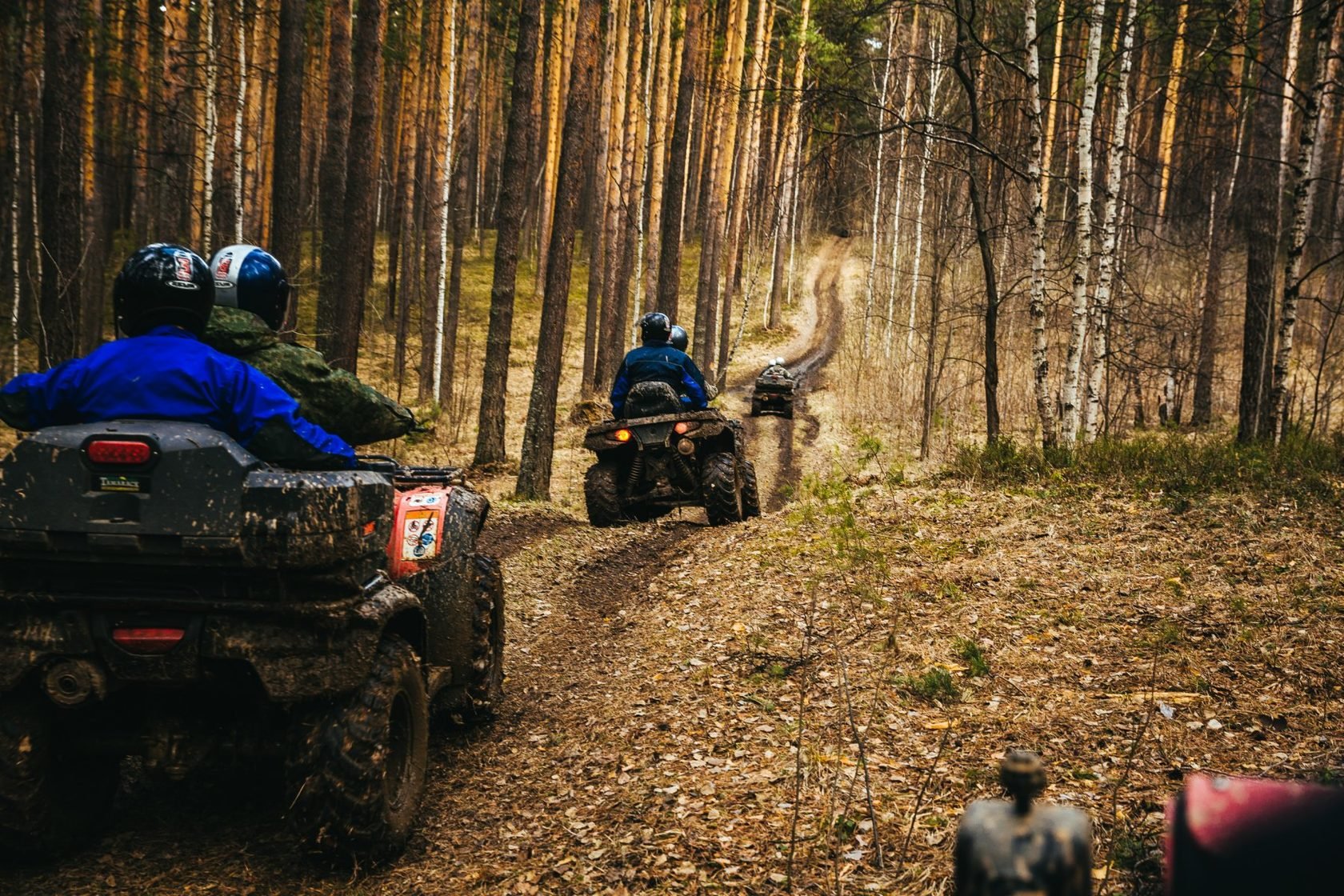 Étiquette du quad : respecter la nature et les autres cyclistes sur les sentiers