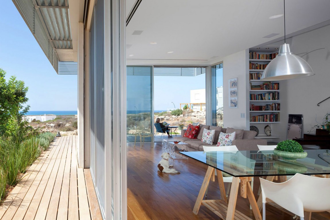 Продажа частных домов с панорамным видом на море в Герцлии