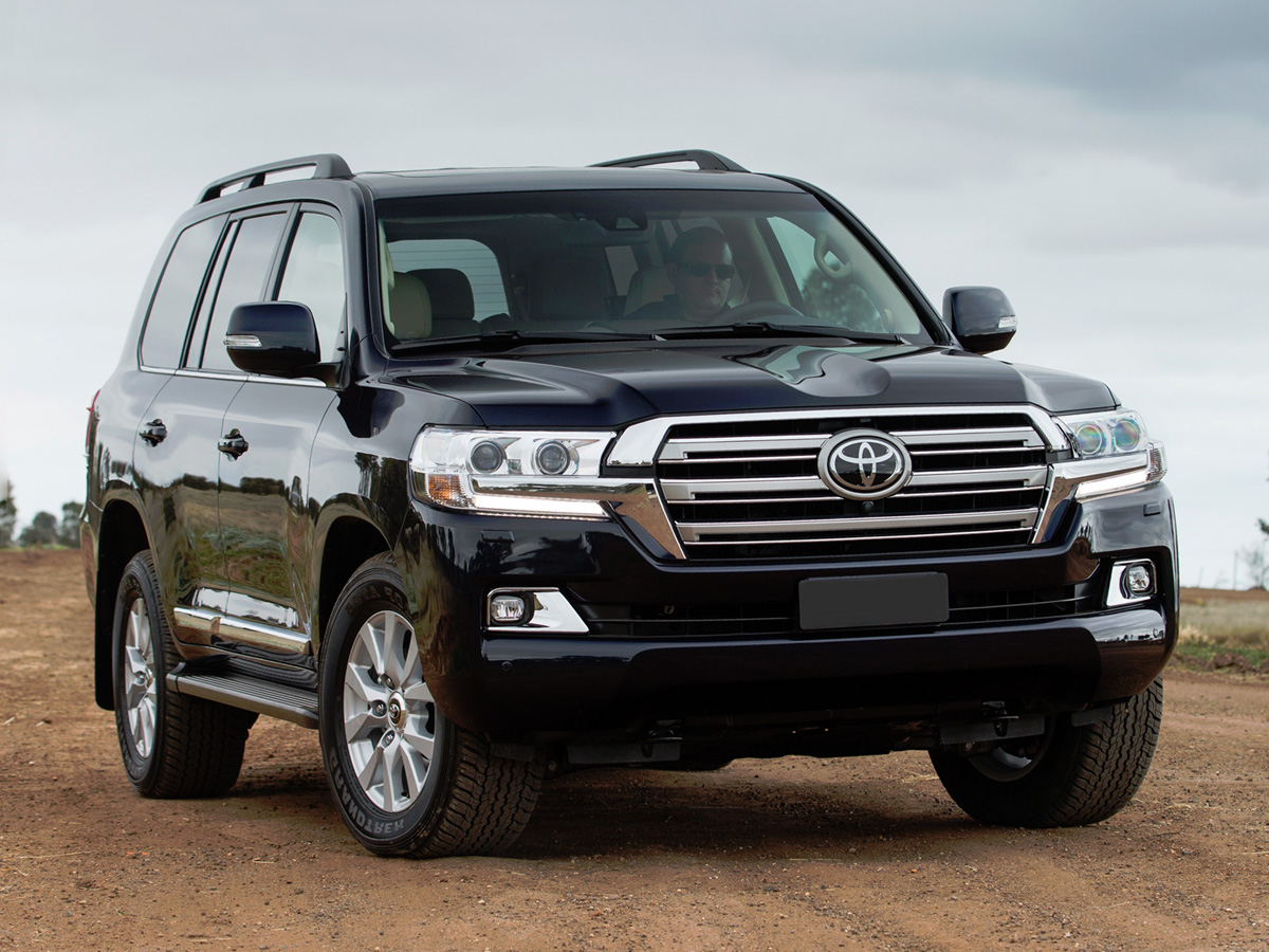 Toyota Land Cruiser Commercial: Rugged Performance for Business Needs