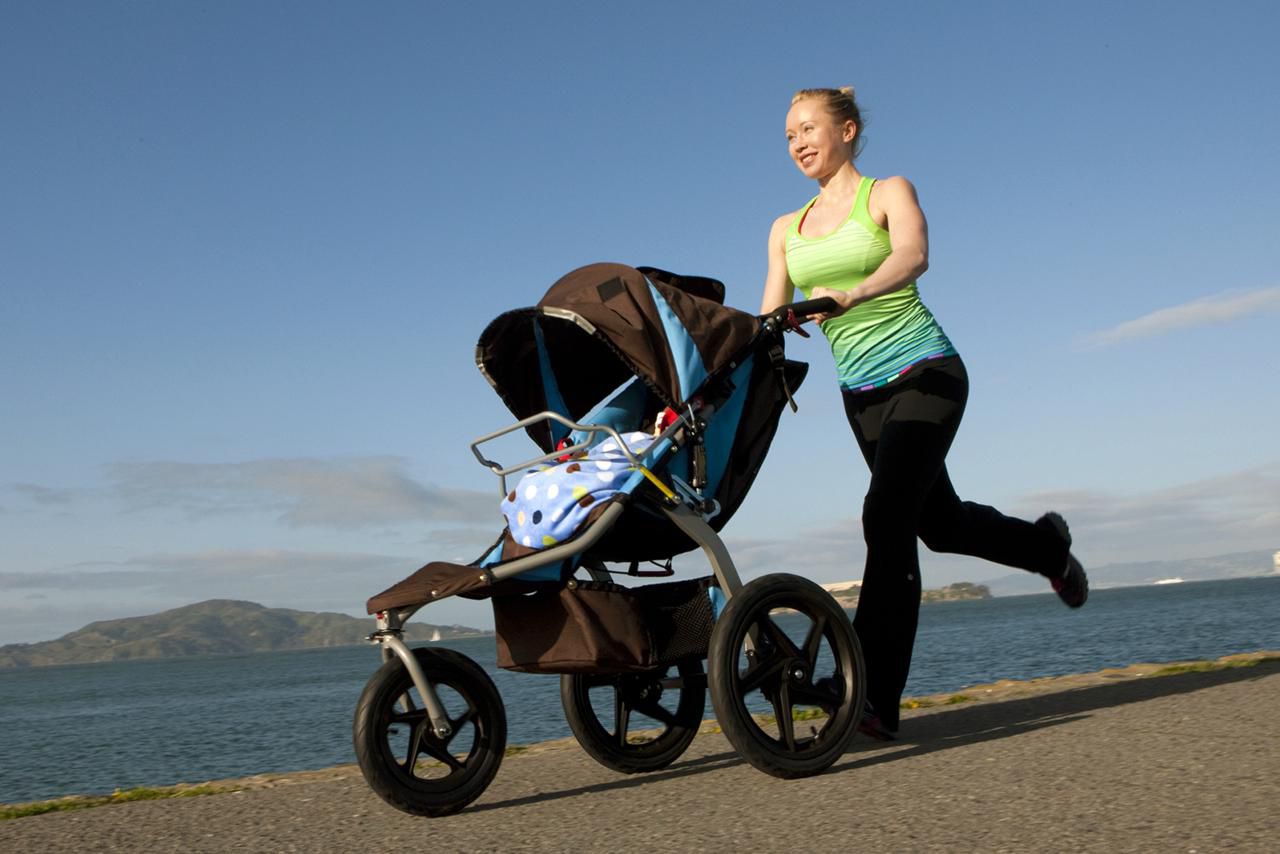 Poussettes de jogging abordables : des options économiques pour les parents soucieux de leur forme physique