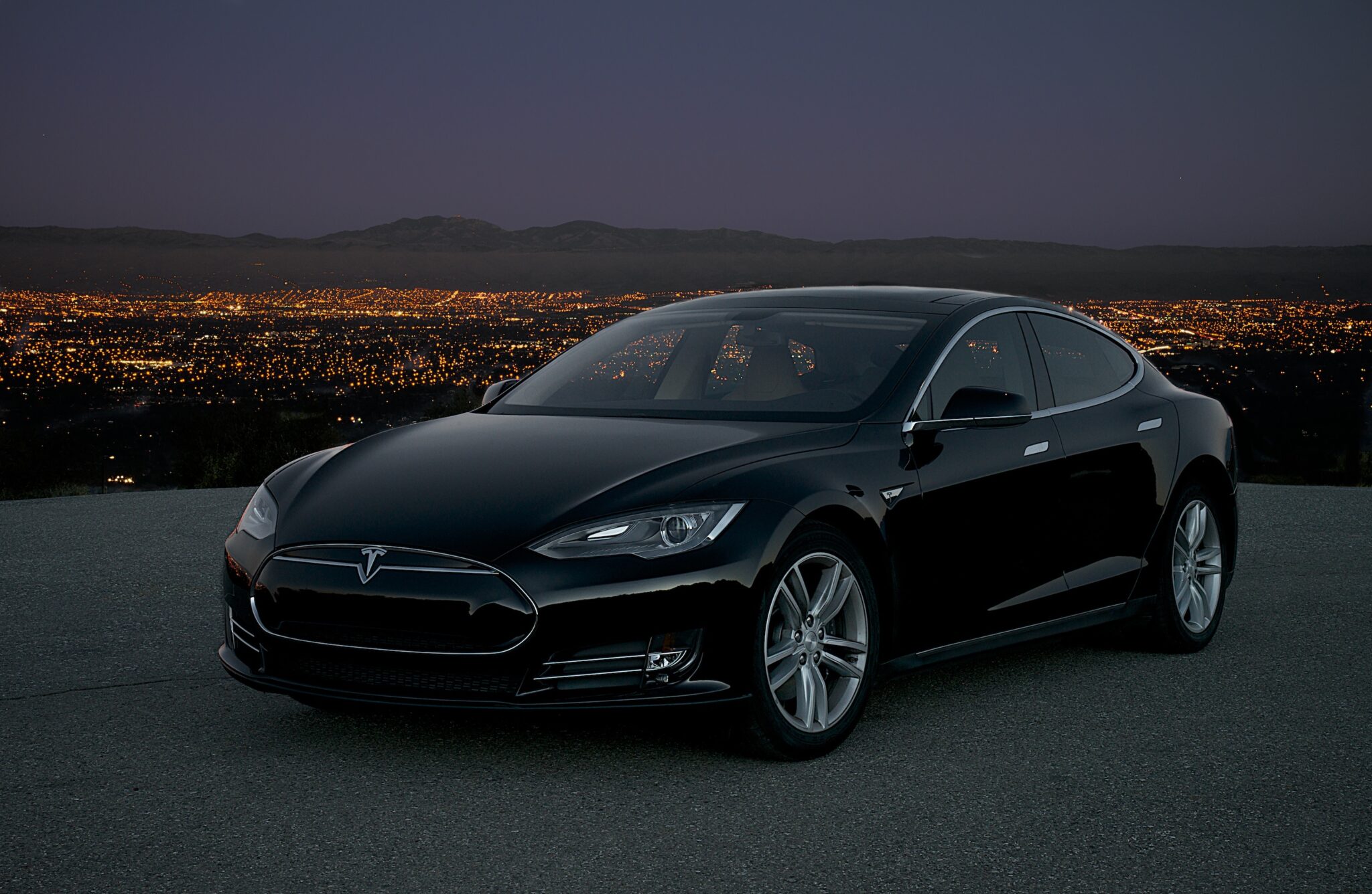 Покупка автомобиля Tesla в Израиле