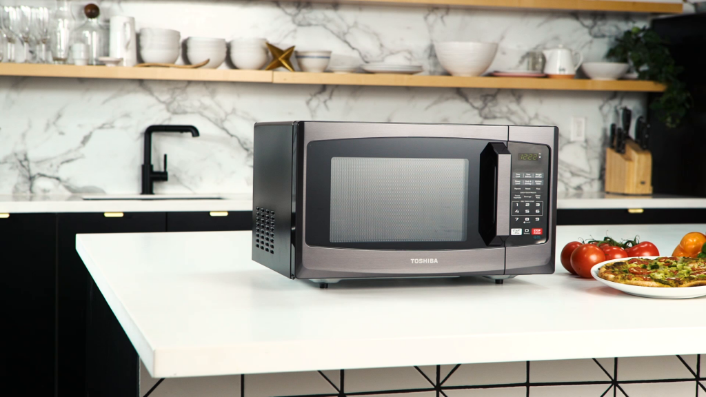 Compact and Versatile: Exploring the Toshiba EM925A5A-BS Microwave Oven