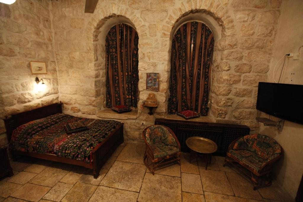 Rent a historic apartment in Jerusalem Nakhlaot