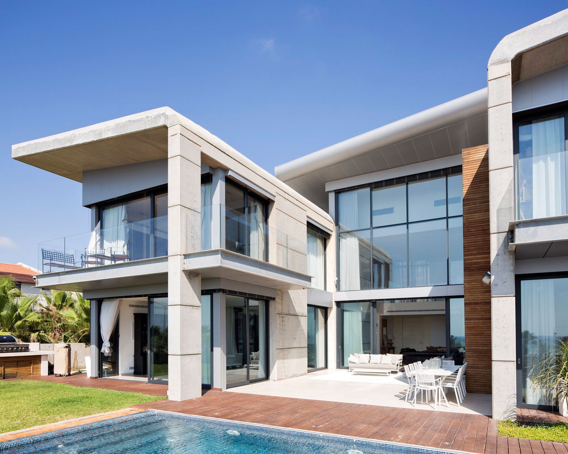 Architectural Masterpieces in Herzliya Pituach