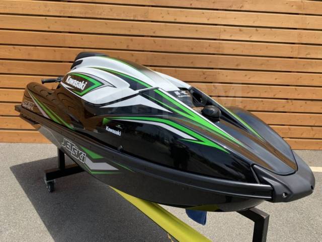 סקי מים Kawasaki SX-R: חוויה בלתי נשכחת של סקי בישראל