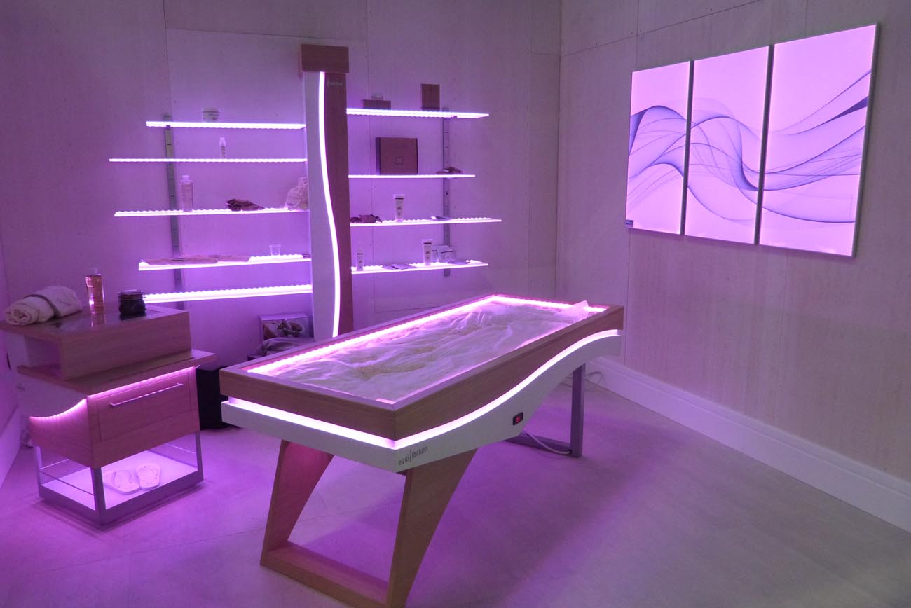 Buy spa tables for a beauty salon in Israel