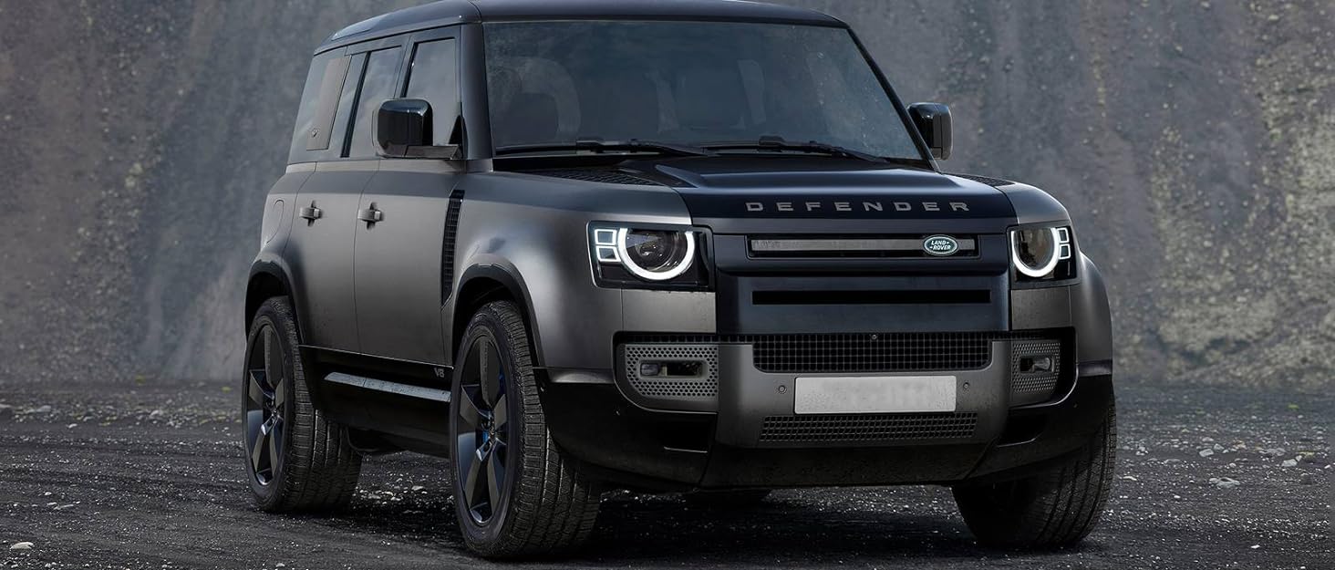 Легендарный дизайн и внедорожные возможности: знакомство с Land Rover Defender