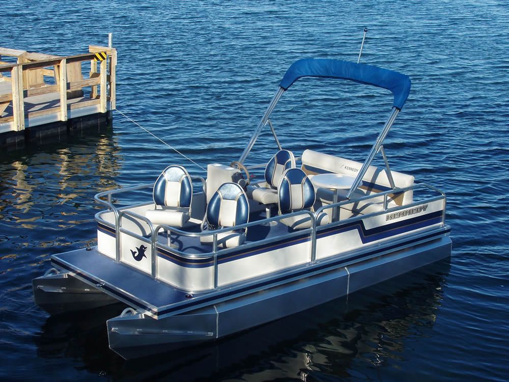 Pontoon Boat Sale: leisurely cruises with friends and family