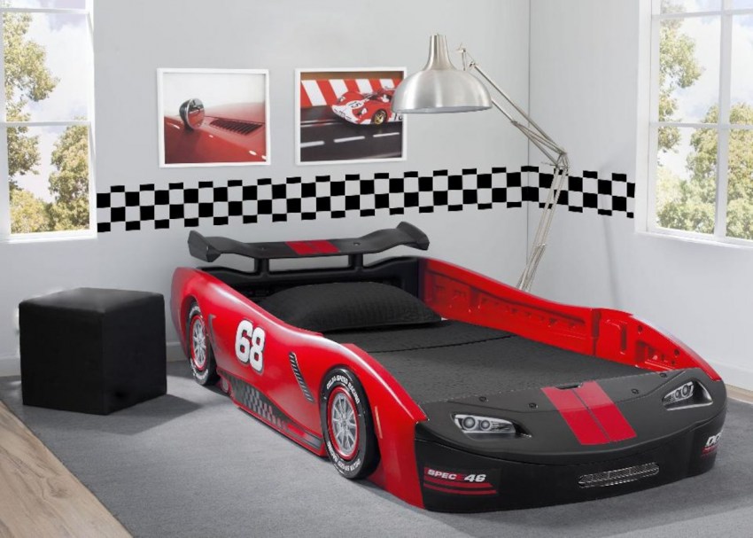 Racing to Sleep: The Allure of Race Car Beds for Israeli Children