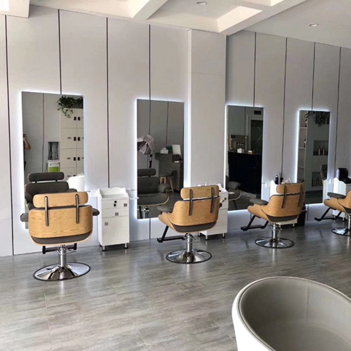 Achetez des stations de coiffure de votre salon avec des produits d'Israël