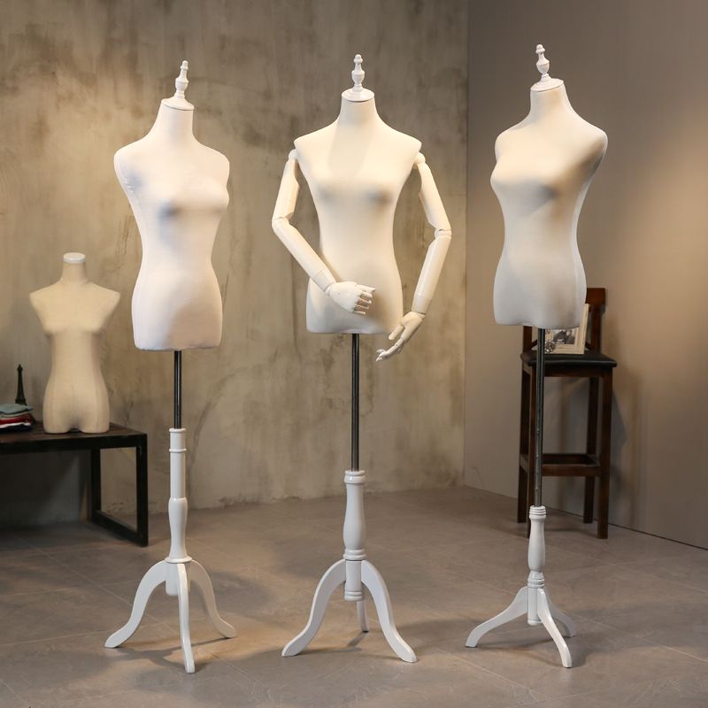 Customization and Personalization: Tailoring Mannequins to Reflect Your Brand's Identity