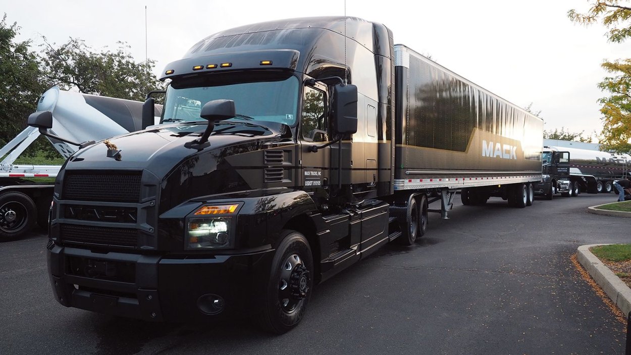 How to Buy Used Mack Anthem Trucks on the Bulletin Board in Israel