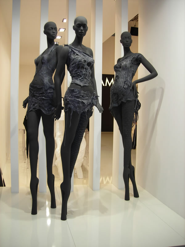 Online Shopping Considerations: Tips for Buying Mannequins for E-commerce Stores