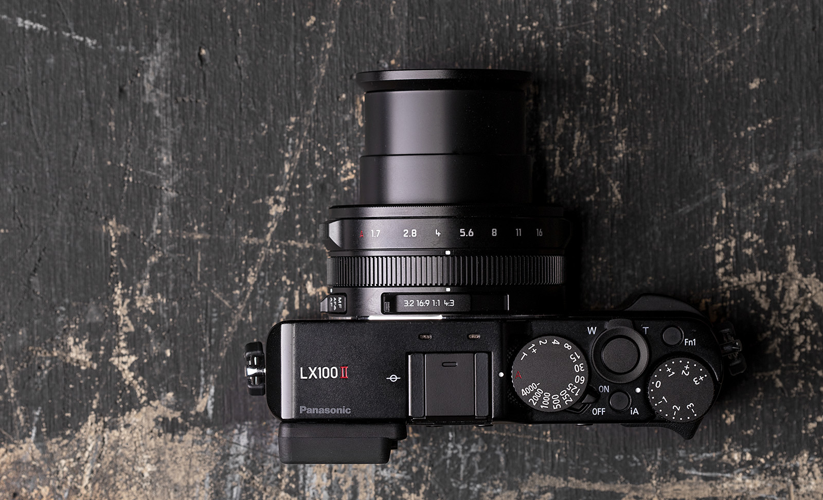 Panasonic Lumix LX10 (LX15): מצלמה קומפקטית עם סגנון
