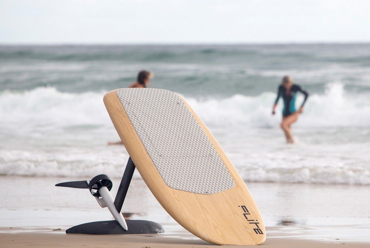 Sale of electric surfboards: eco-friendly surfing options