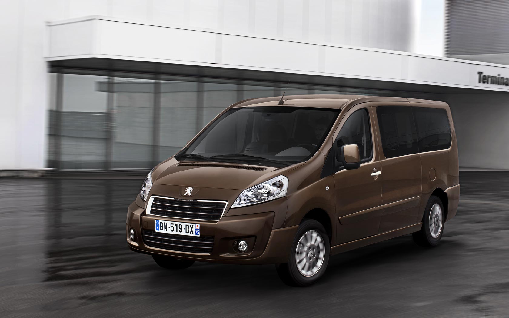 Peugeot Expert: The solution for a compact van