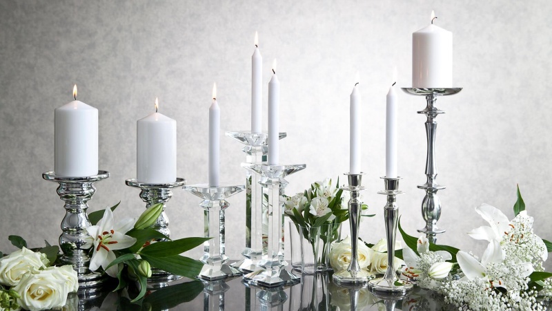 Choose elegant candle stands to create a cozy atmosphere: Buy in Israel
