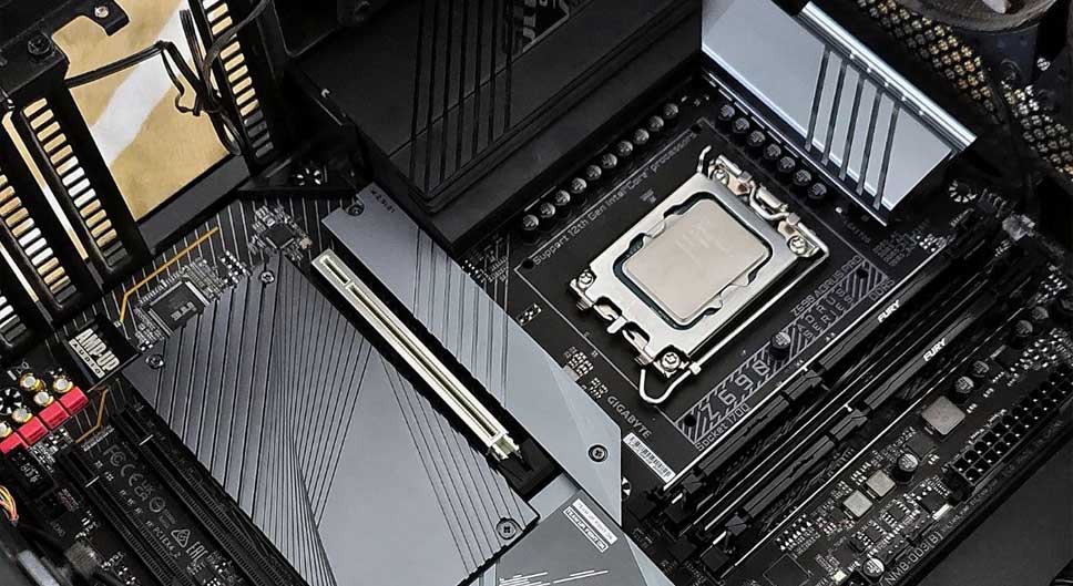 How to install the motherboard in the assembly of your PC