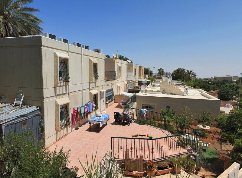 How to find an apartment for rent in Maale Adumim on the bulletin board