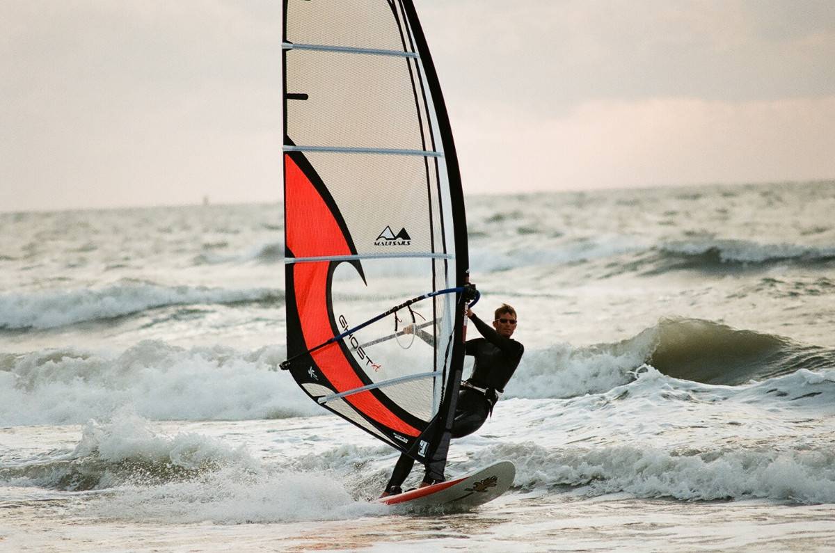 Essential Equipment for Windsurfing to Buy on Bulletin Boards in Israel