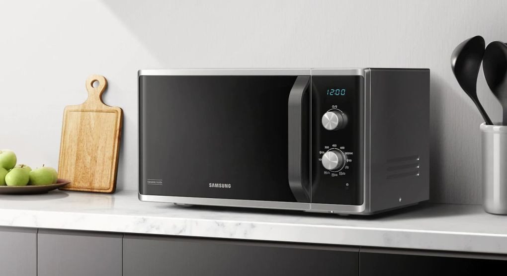 מלוטש ועוצמתי: גלה את תנור המיקרוגל של Samsung MS11K3000AS