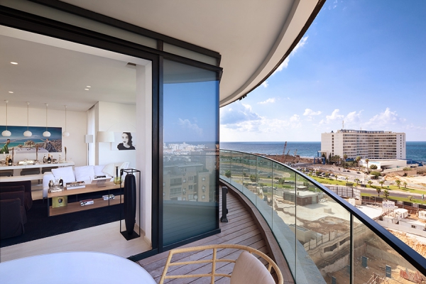 Buy modern apartments in a tower in Bat Yam